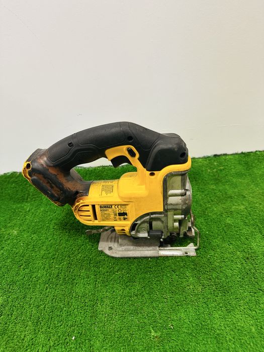 Pendular dewalt DCS331 are talpa rupta