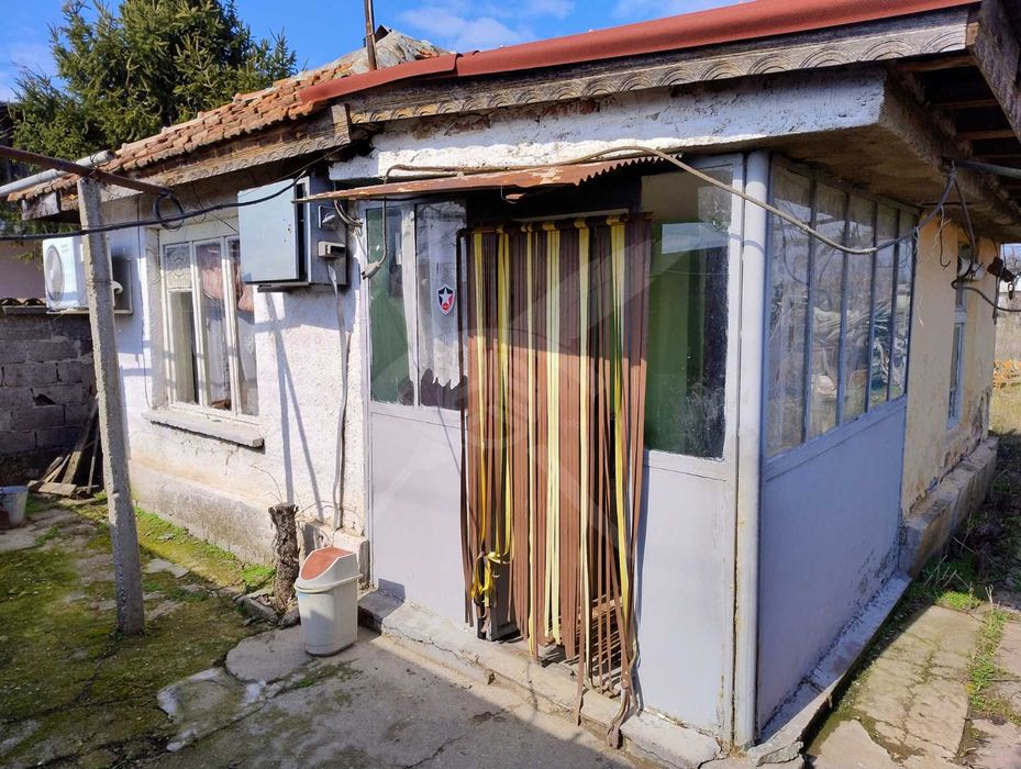 Продава се къща в Бенковски! 94235