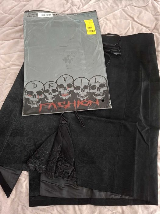Готик пола devil fashion