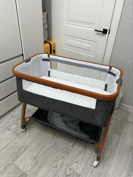 Продам манеж-кровать для детей