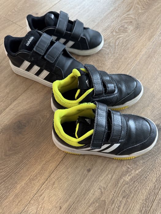 Маратонки Adidas 26