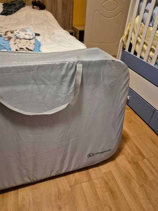 Детско сгъваемо креватче Kinderkraft.