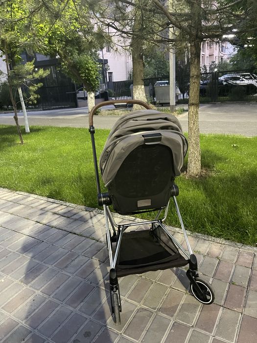 Коляска Cybex mios с двумя чехлами