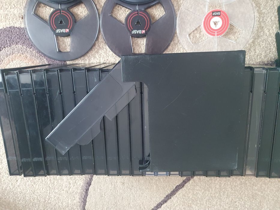 Role/cutii pentru benzi magnetofon Basf 18cm originale