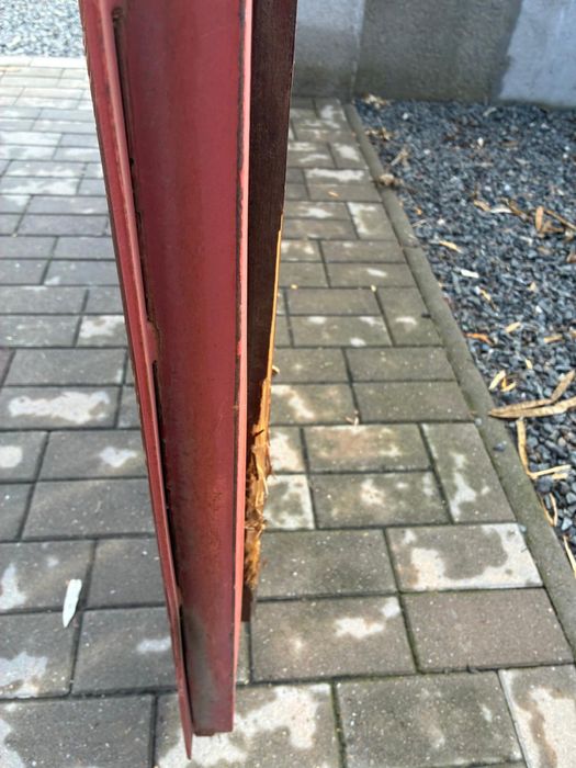 Vand poarta rama de fier si lemn