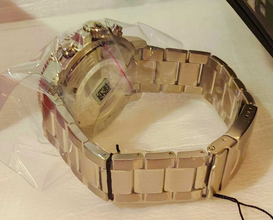 TISSOT SEASTAR 1000 CHRONOGRAPH "PEPSI" чисто нов часовник с хронограф