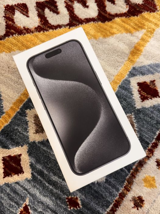 iPhone 15 Pro в отличном состоянии, полный комплект