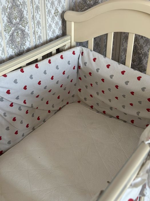 Манеж детская с маятником