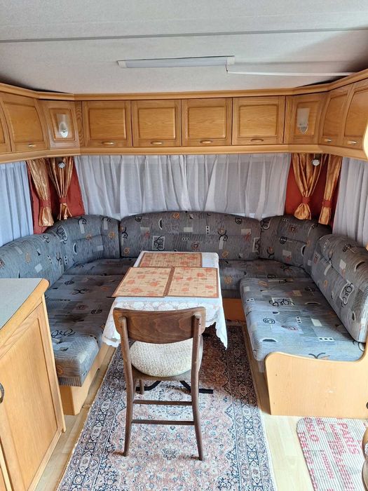 Продавам каравана Hobby Prestige, модел 2005 година