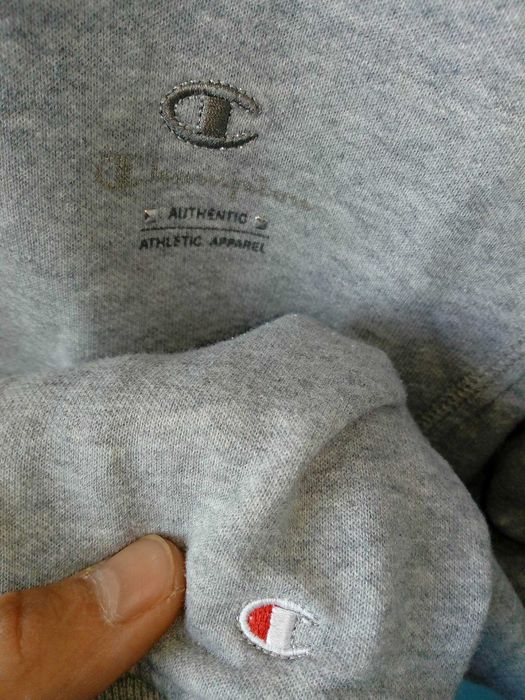 Champion и Levis - оригинални дамски суичъри! Топ състояние!