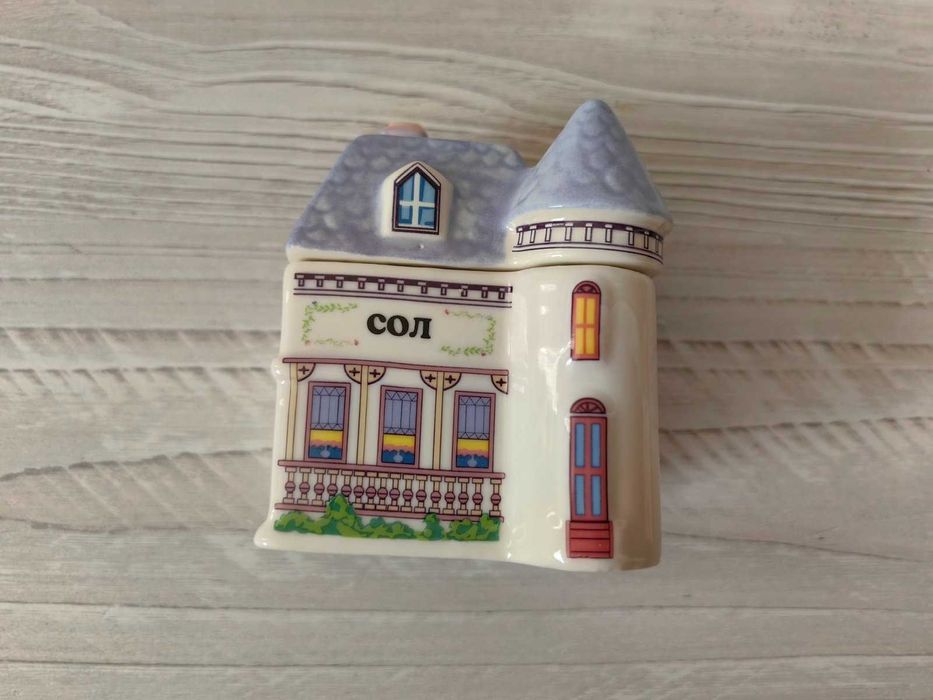 Комплект керамични съдове за подправки