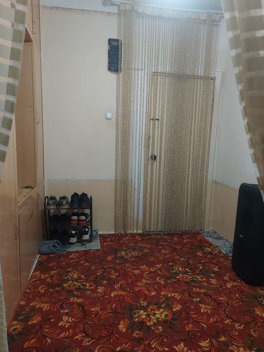 3 xonali uy sotiladi siroshni, mebellari bilan