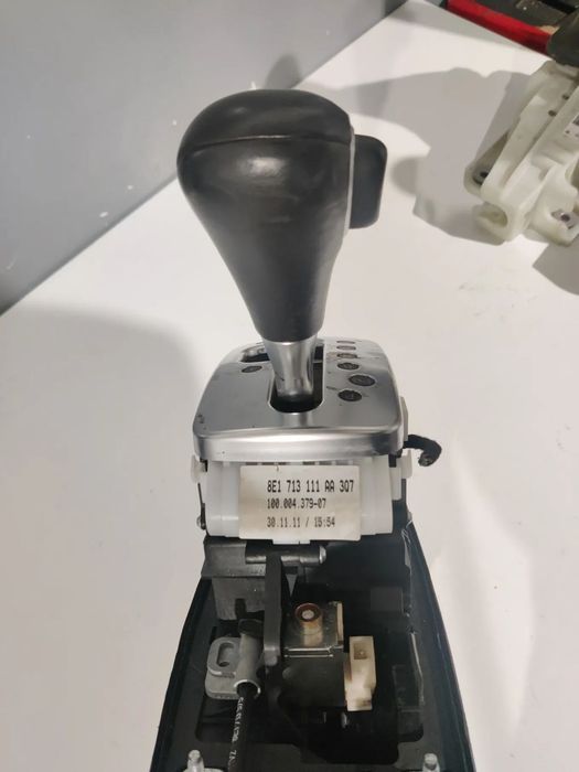 Maneta Schimbator viteze Timonerie cutie automata Seat Exeo Audi A4 B7 8E1713041AQ / 8E1713111AA