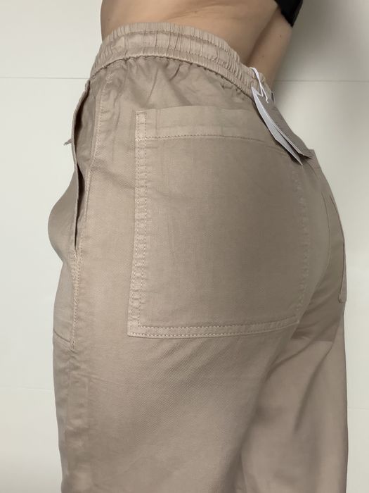 Pantaloni superbi cu talie înaltă Mango
