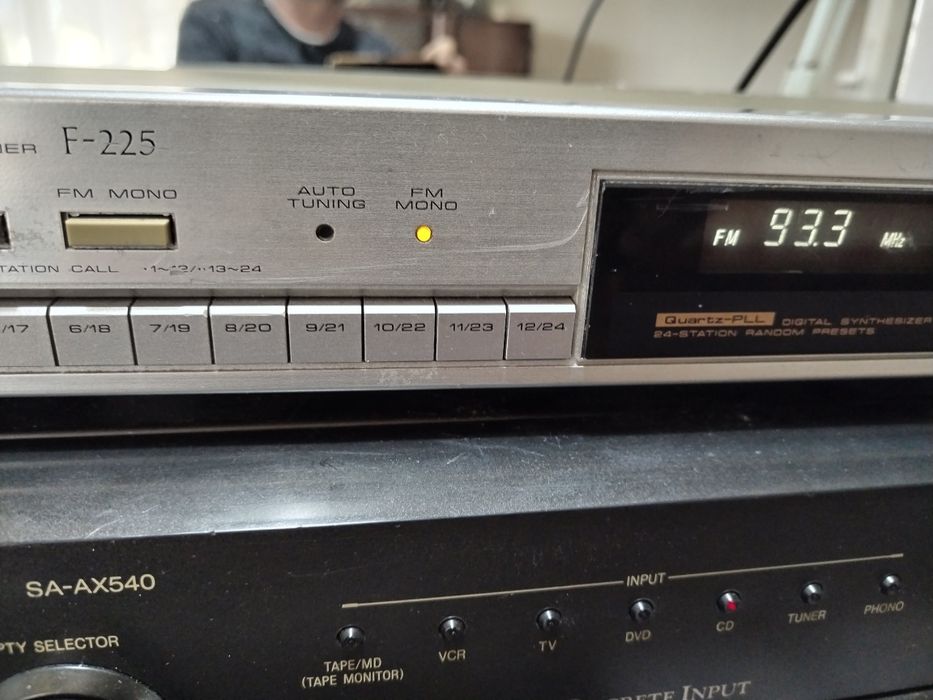 Tuner digital stereo Pioneer F-225