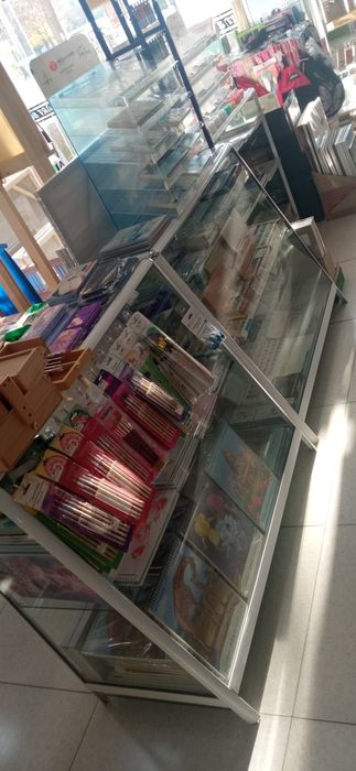 Стеллажи, стеклянные