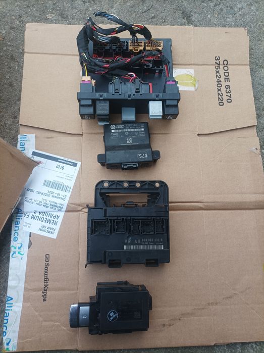 Contact cu cheie Volkswagen Passat B6 3C0905843