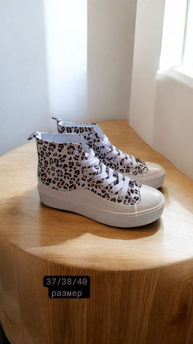 Продается сапоги