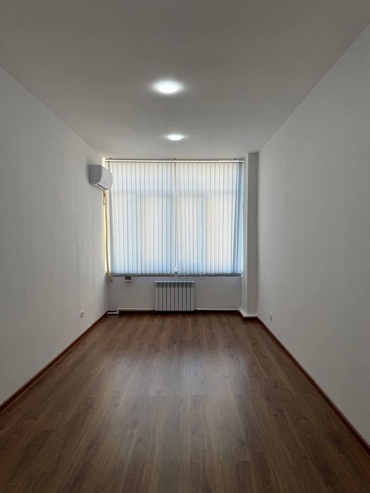 Метро Мирзо Улугбек 2линия офисы 16м²-32м² 1,2,3этажи Юр адреса