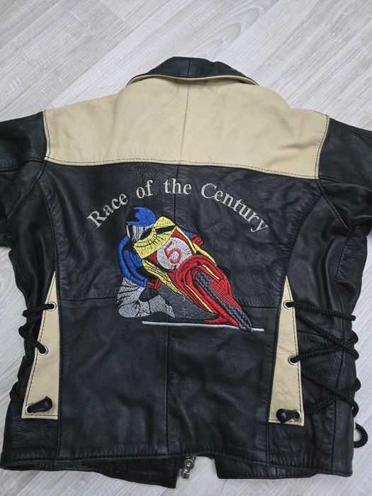 Продам куртку косуху на мальчика