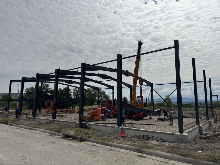 Hale Metalice la Comandă – Producție și Montaj