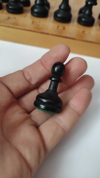 Шах с дървени фигури 35 х 35 см