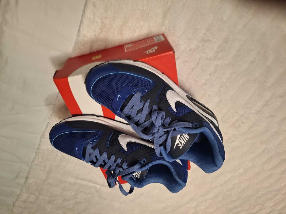 Чисто нови мъжки маратонки NIKE AIR MAX NOMAD