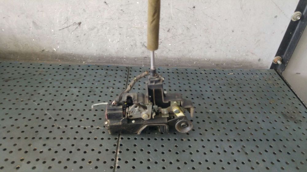 Broasca usa stanga spate opel antara a l07