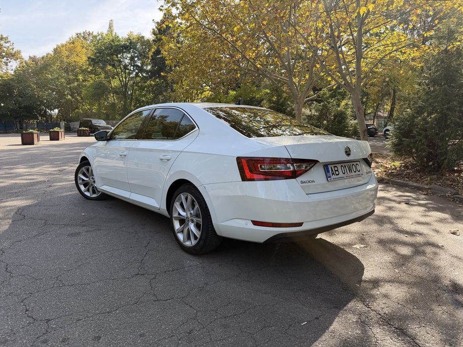 SKODA Superb 2016 — imagine 4