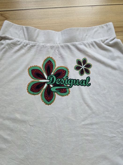 Пола Desigual M/L размер