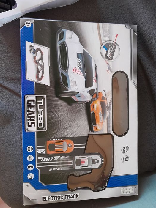 Писта с две колички