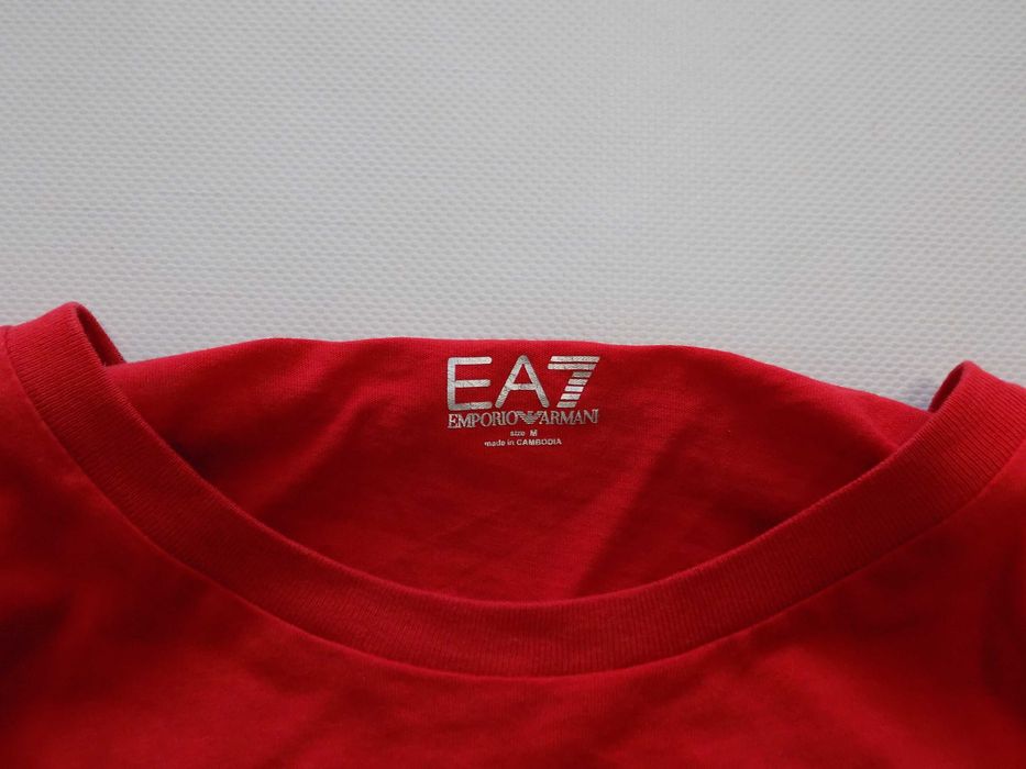 тениска emporio armani блуза горнище суичър худи елек мъжка оригинал M
