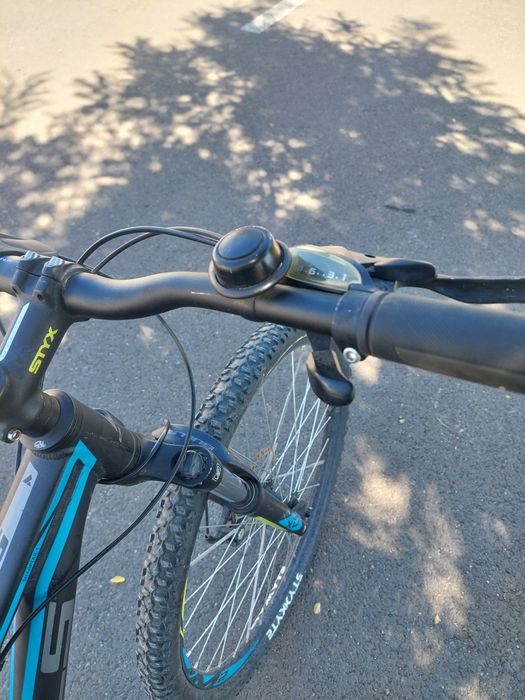 Vând bicicleta în stare buna de funcționare