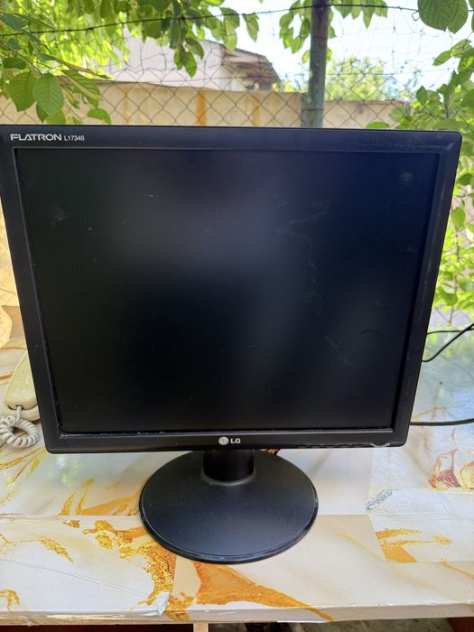 Компютер ,принтер с партой