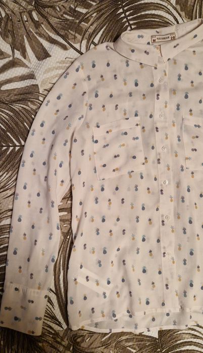 Нежная Рубашка Pull&bear с ананасами размер XS-S