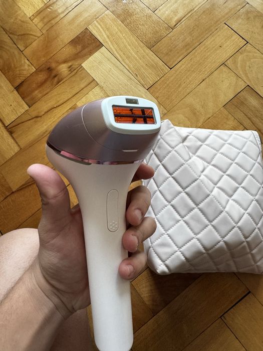 Нов! Фотоепилатор IPL Philips Lumea Series 9900 BRI977/00