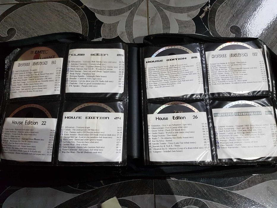 CD-та с Техно и Hause Music с кейс