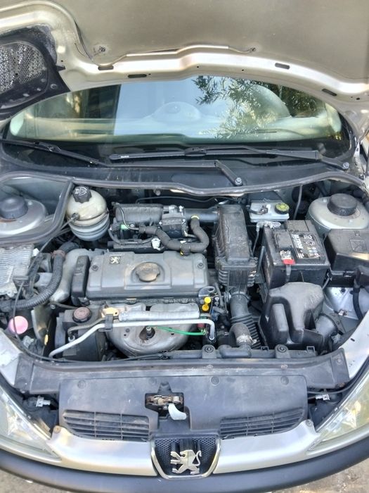 Vând Peugeot 206
