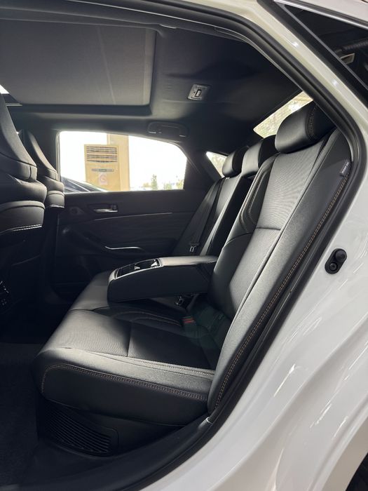 Toyota Avalon (Hybrid)