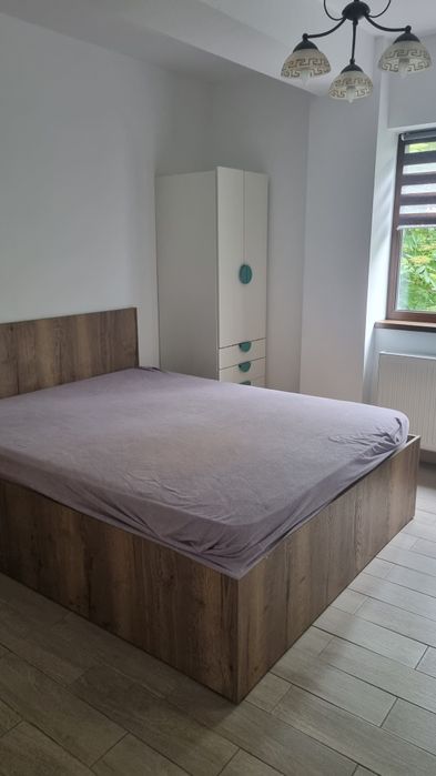 Proprietar   Casa de închiriat