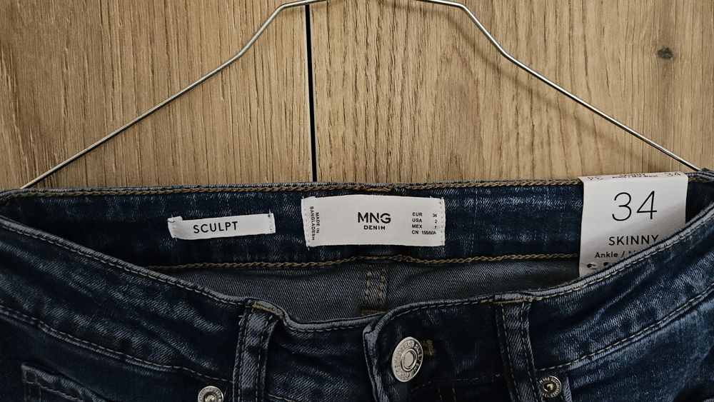 Чисто нови дамски дънки от Mango