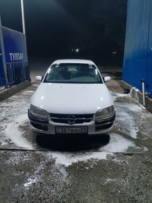 Опель омега б 2литра 300к