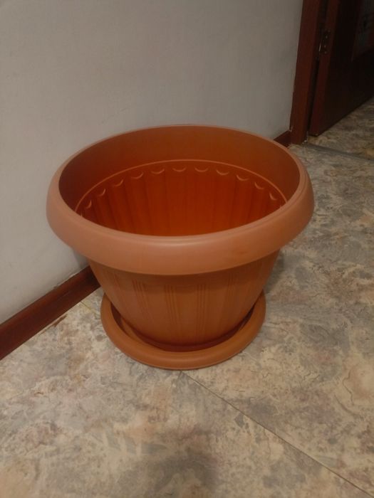 горшок для цветов