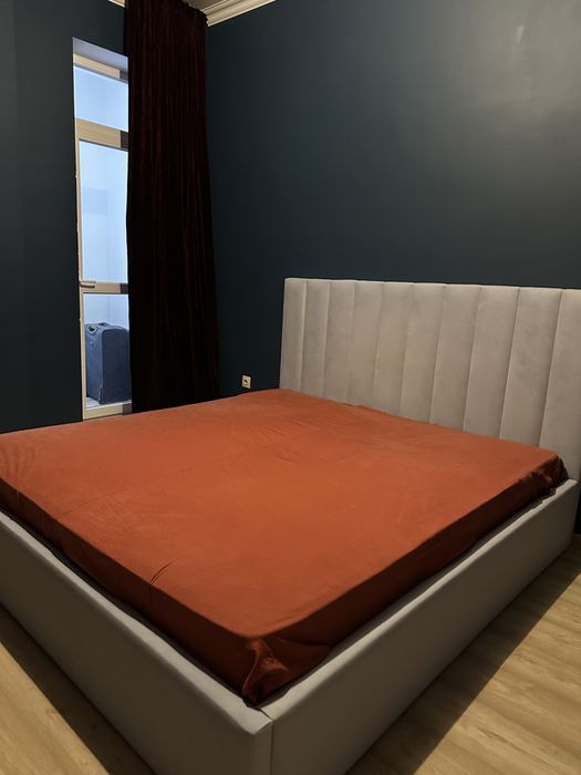 Продам кровать 180/200