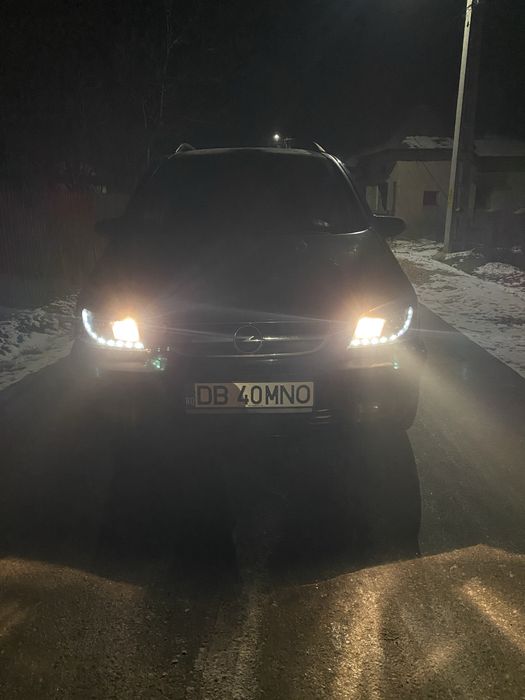Vand Faruri Opel Zafira