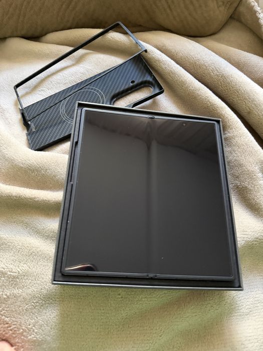 Samsung Fold 7 1TB  cutie garantie