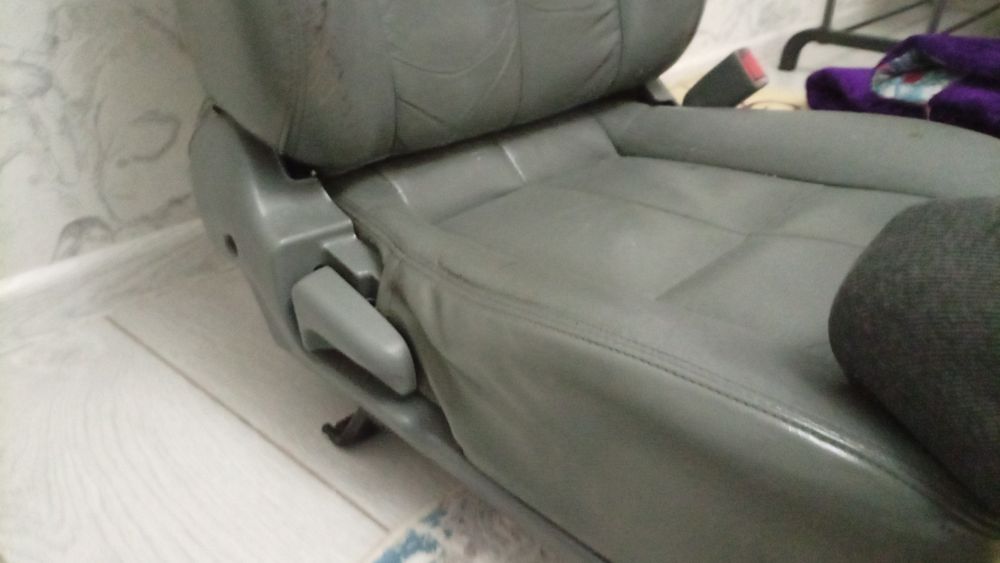 Продам сиденье от Nissan