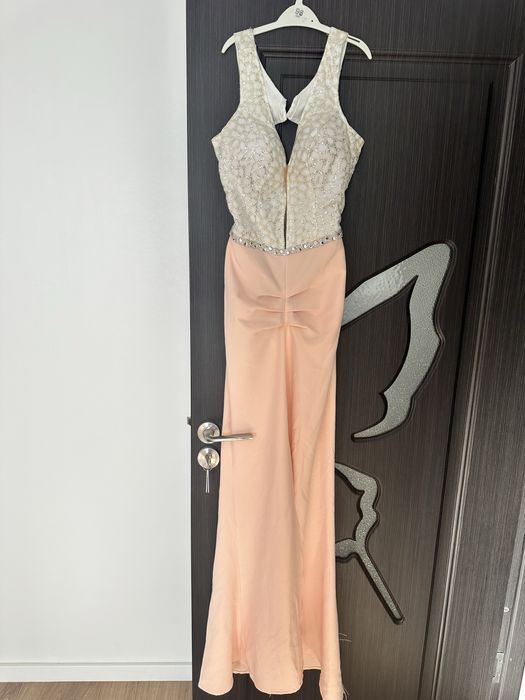 Vand rochie bby purtata o dat