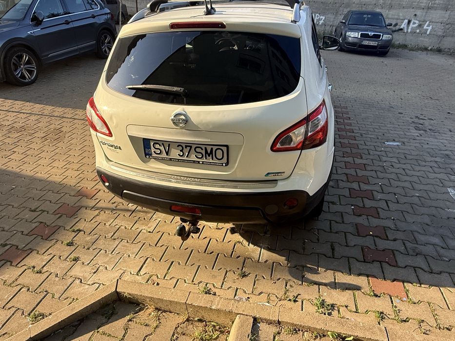 nissan qashqai 2011