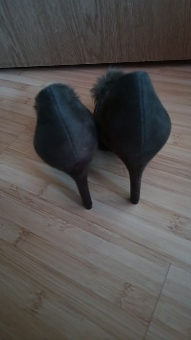 Pantofi stiletto